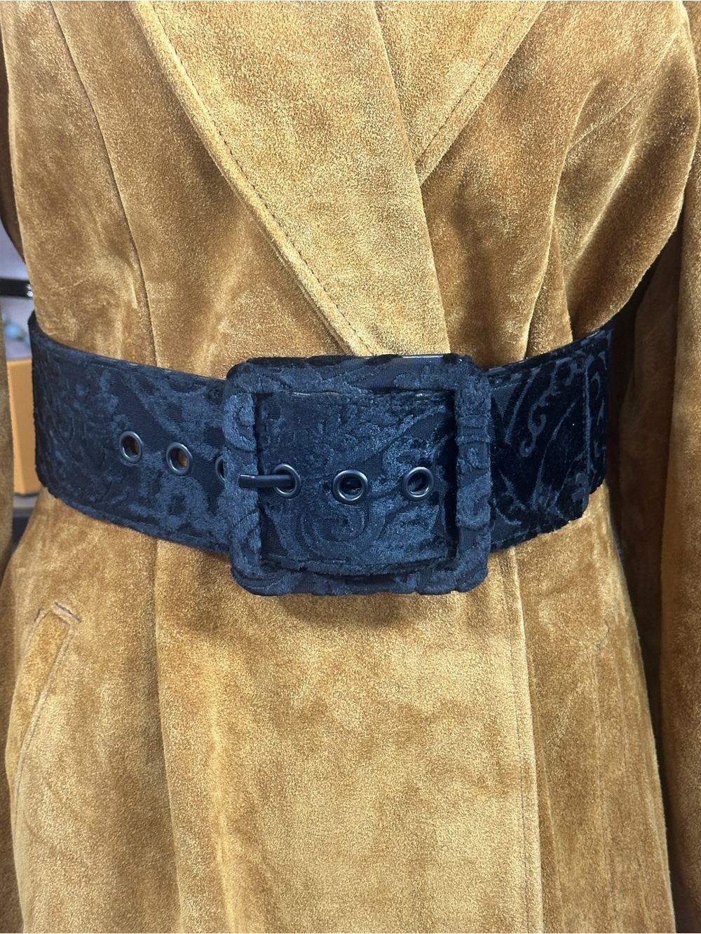 White House Black Market Black Burnout Velvet Wide Waist Belt Size M Leather